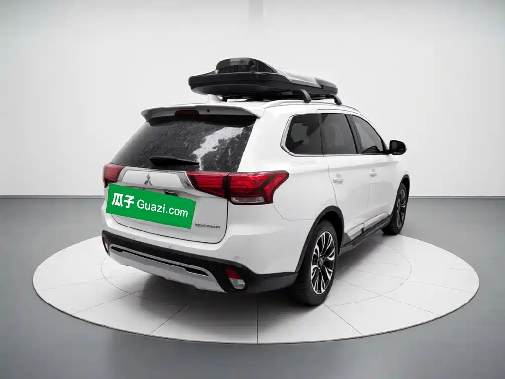 Mitsubishi Outlander — миниатюра 4