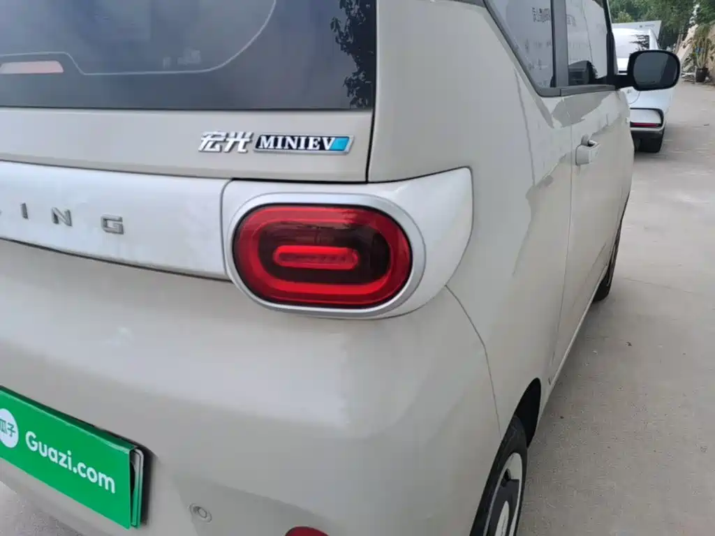 Wuling MINIEV — миниатюра 8