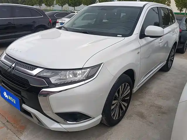 MITSUBISHI OUTLANDER 2022