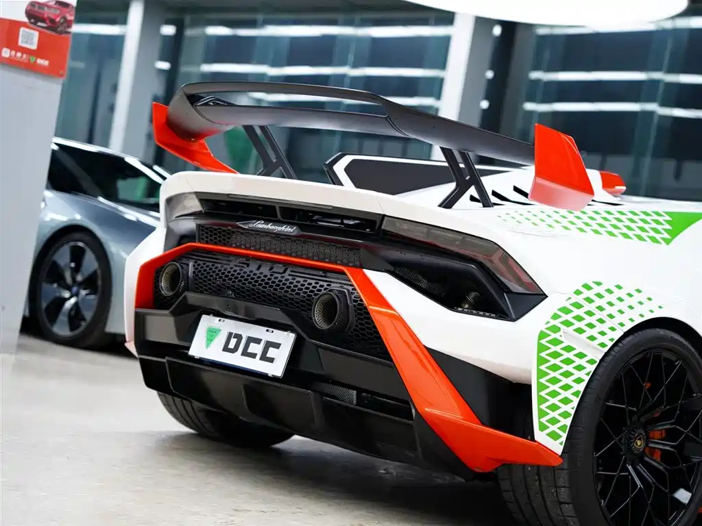 LAMBORGHINI HURACÁN