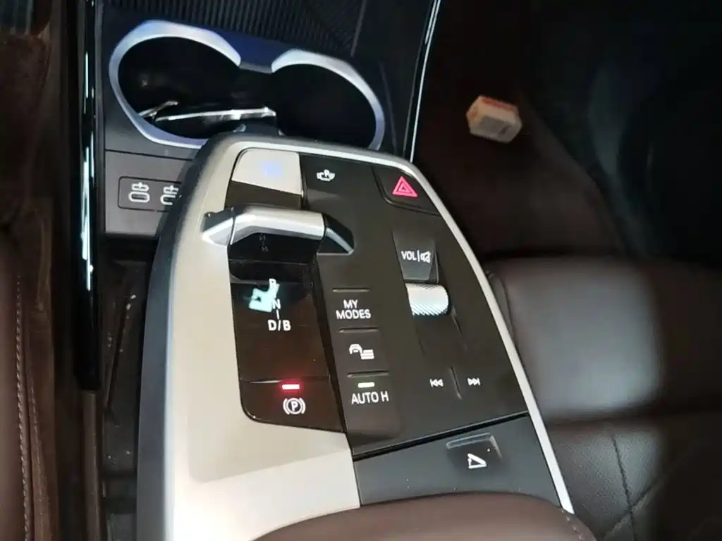 BMW iX1 — миниатюра 14