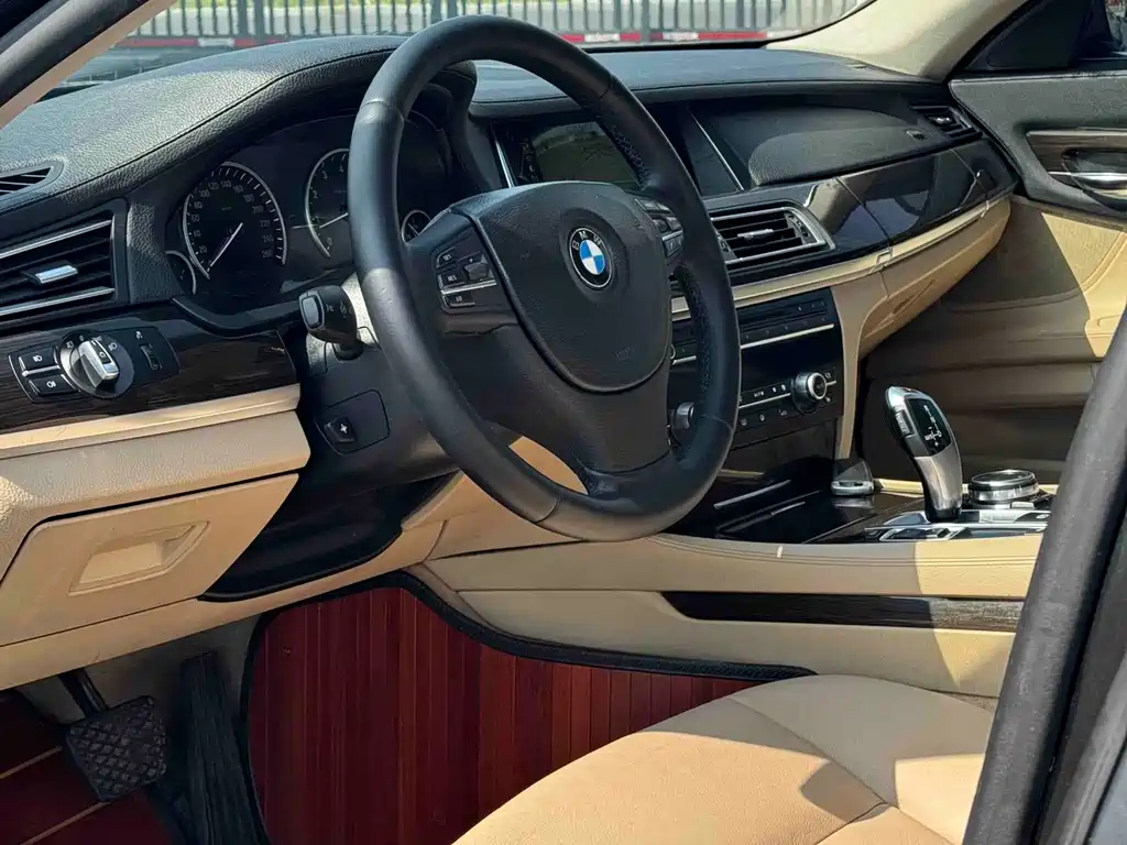 BMW 7 Series 7 2011 730Li Elegant