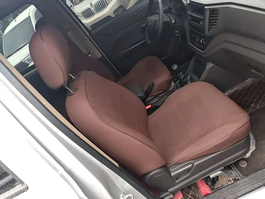 Wuling Hongguang V — миниатюра 20