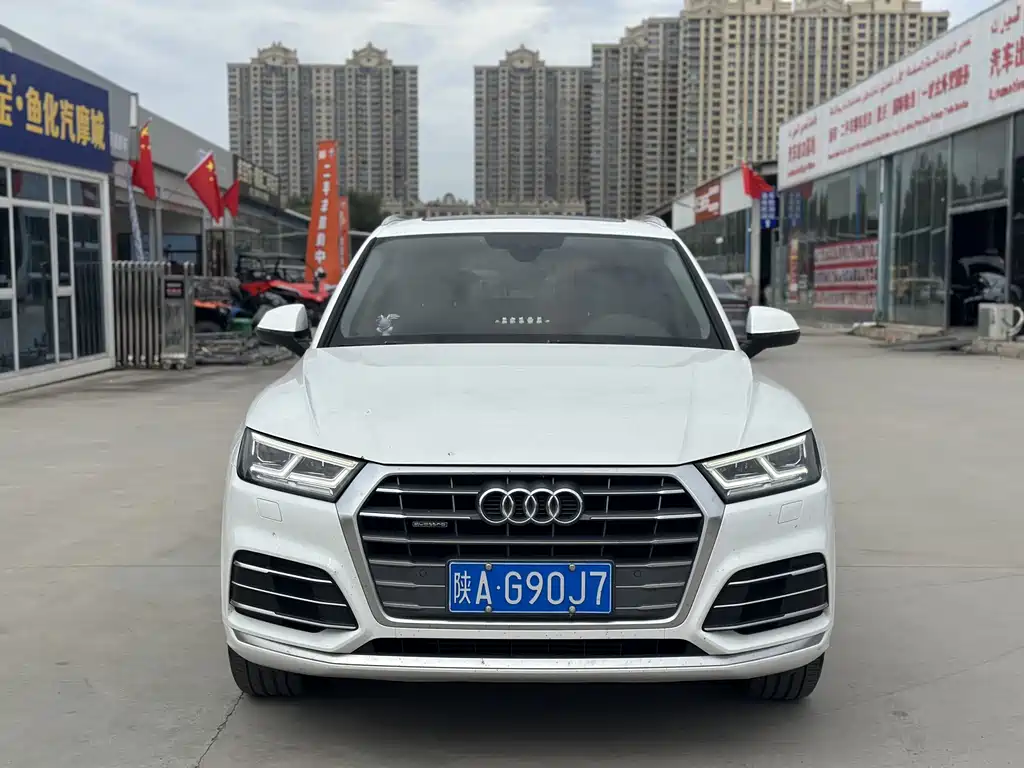 Audi Q5L — миниатюра 2