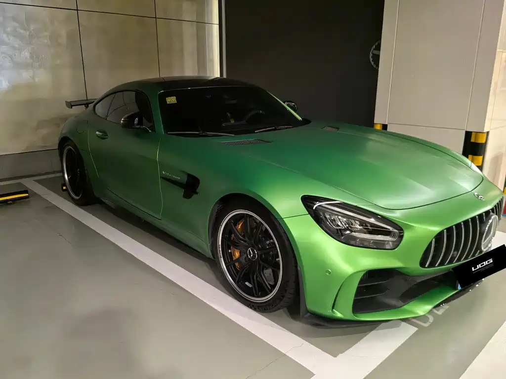 MERCEDES-BENZ AMG GT