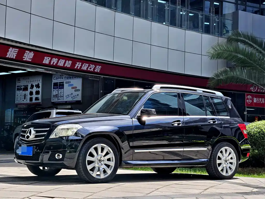 Mercedes-Benz GLK-Class (Import) 2009