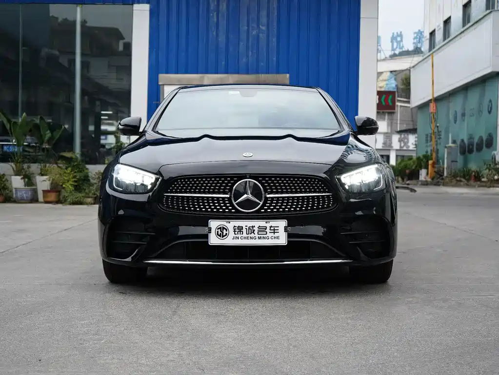 Mercedes-Benz E-Class — миниатюра 2