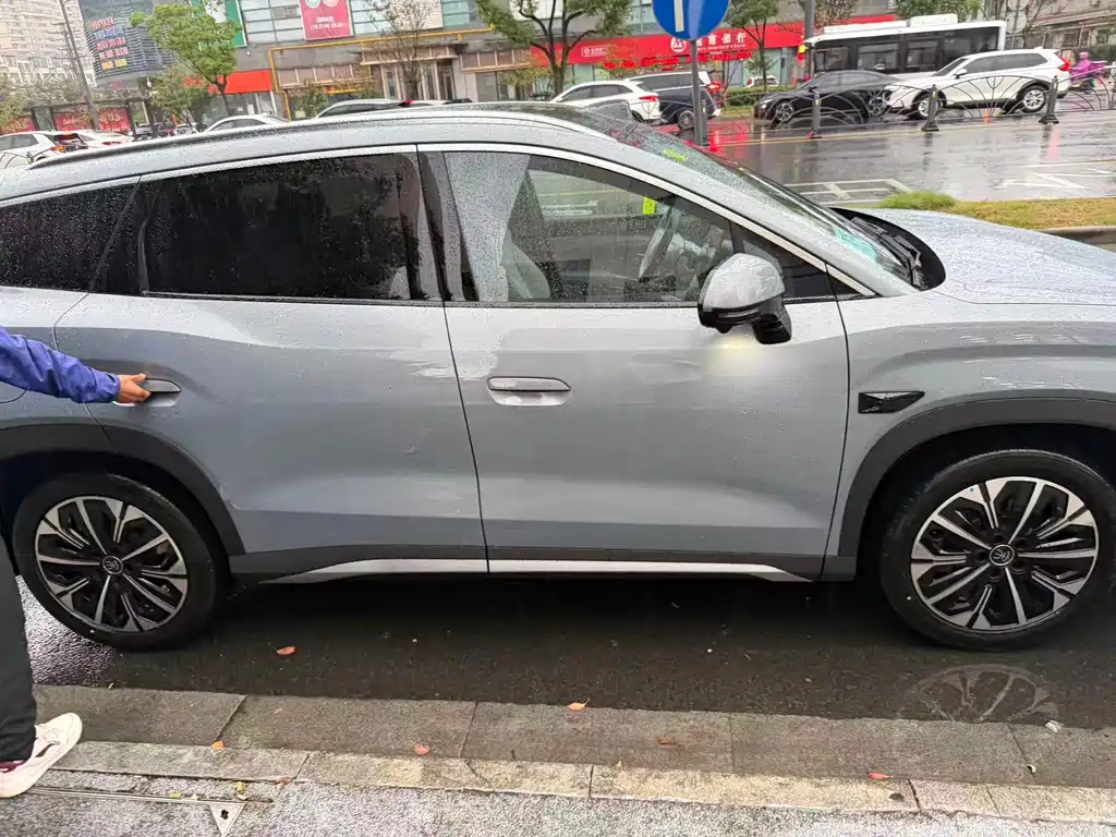 BYD Song Ultra — миниатюра 4