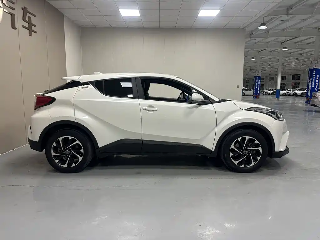 Toyota IZOA — миниатюра 7
