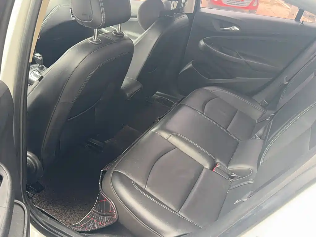 Chevrolet Cruze — миниатюра 15