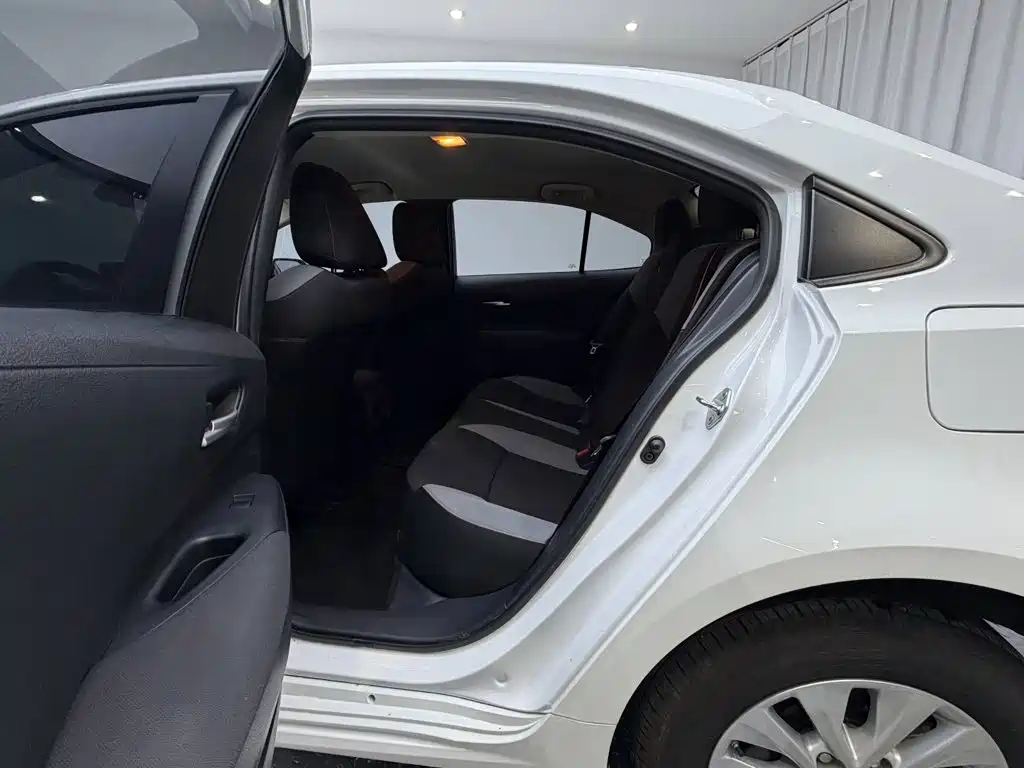 Toyota Corolla — миниатюра 15