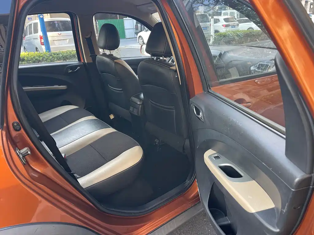 Dongfeng X3 2015 1.5L Comfort