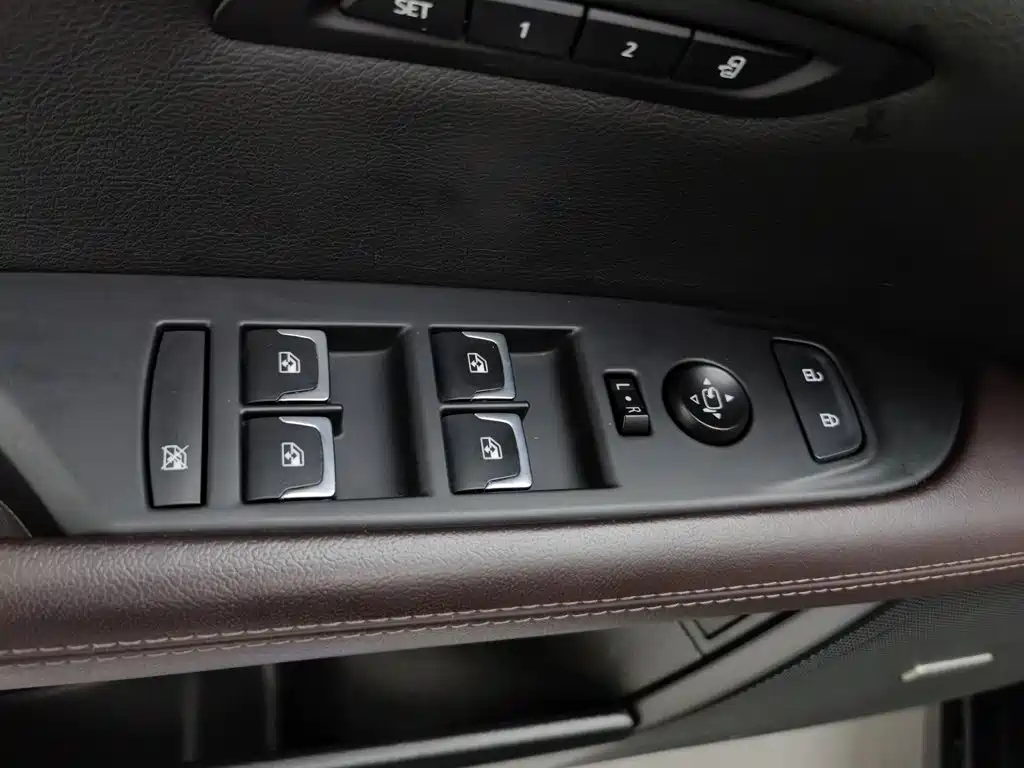 Cadillac CT6 — миниатюра 9