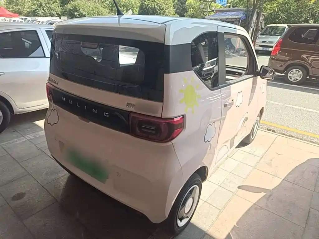 Wuling MINIEV — миниатюра 7