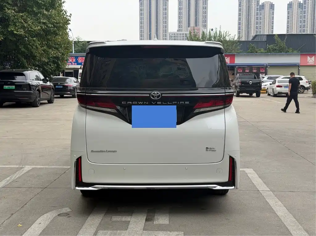 Toyota Vellfire — миниатюра 17
