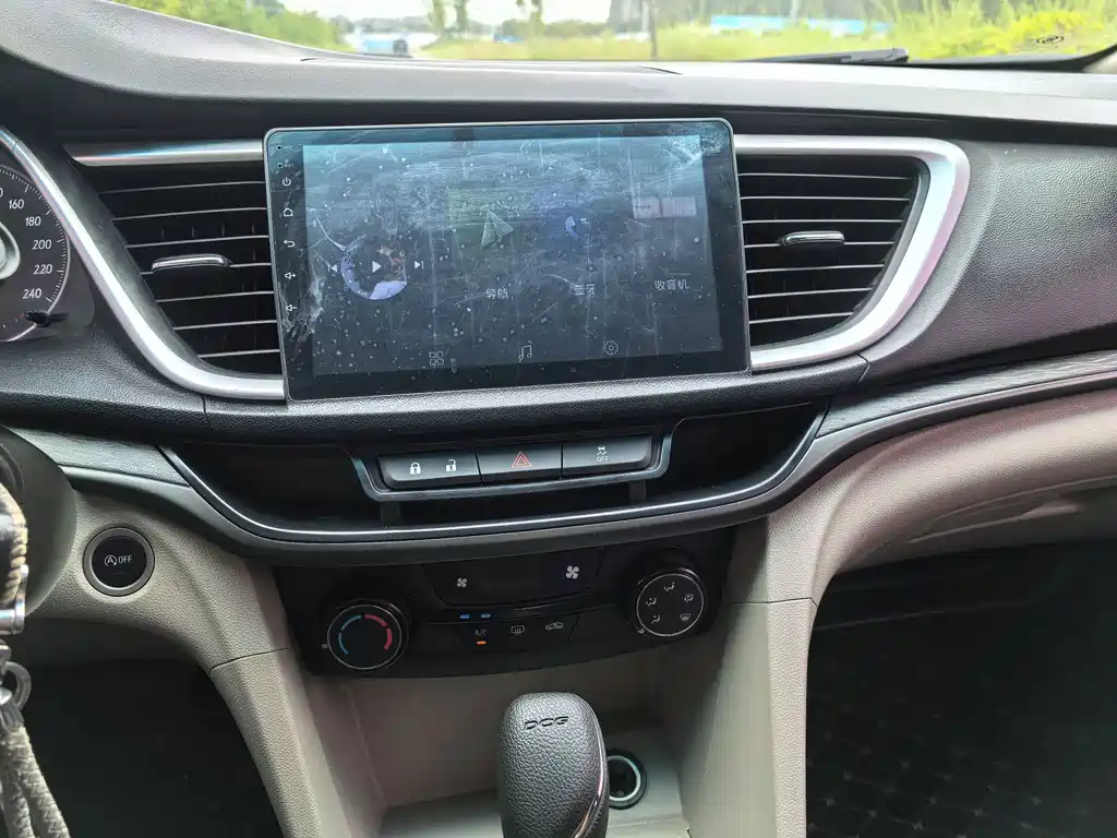 Buick Excelle — миниатюра 10