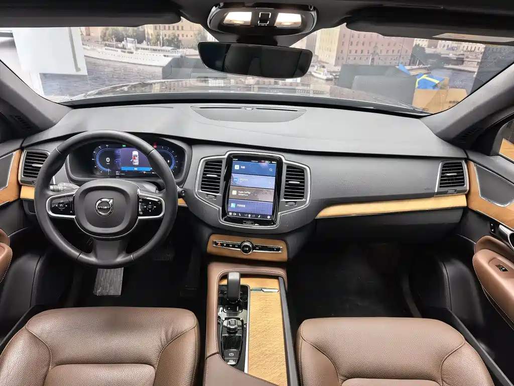 Volvo XC90 — миниатюра 13