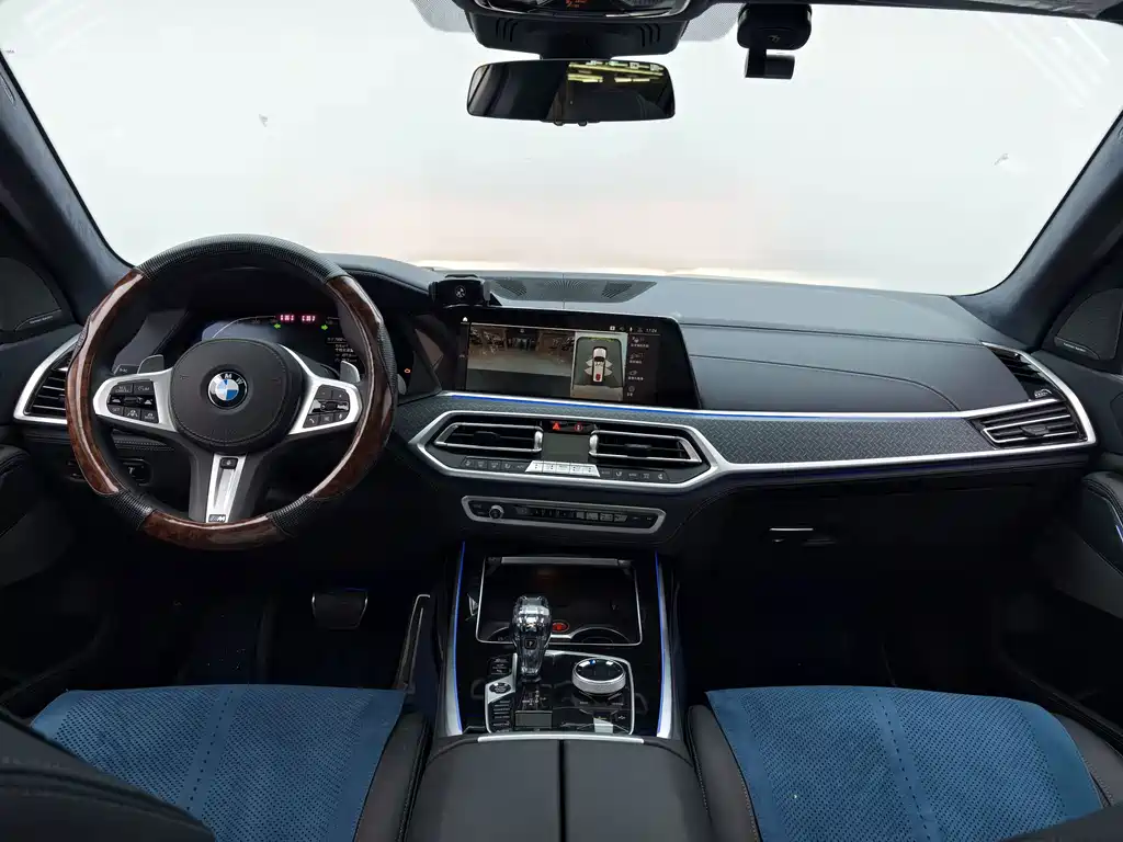 BMW X7 — миниатюра 29