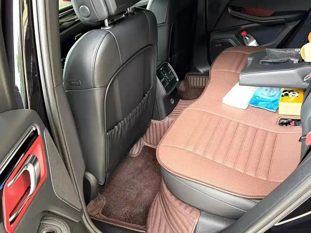 Porsche Macan — миниатюра 4