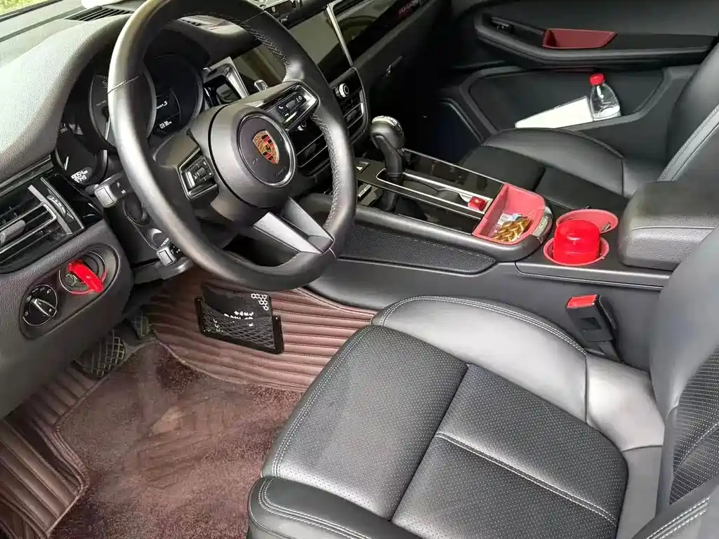 Porsche Macan — миниатюра 5