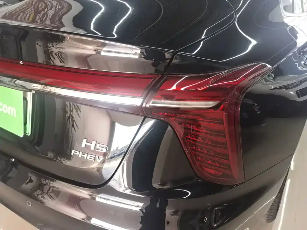 Hongqi Hongqi H5 PHEV — миниатюра 8