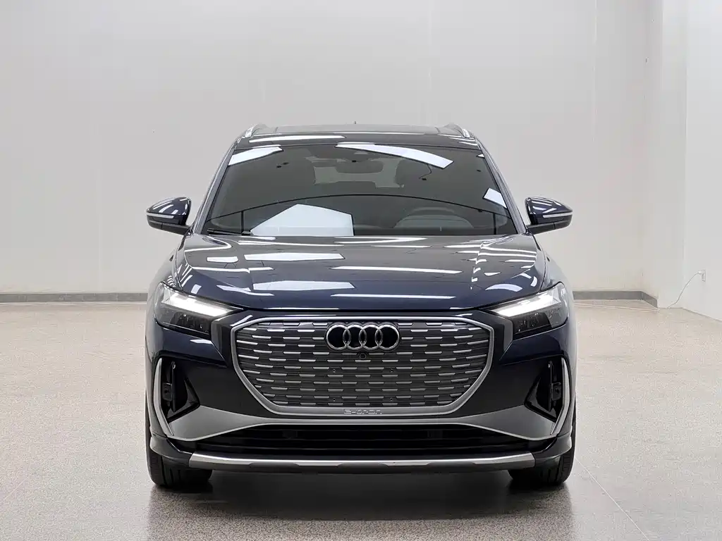 Audi Q4 e-tron — миниатюра 2
