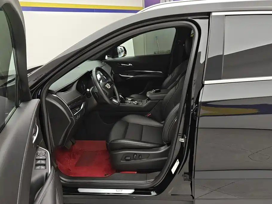 Cadillac XT4 — миниатюра 9