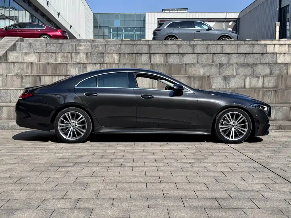 MERCEDES-BENZ CLS