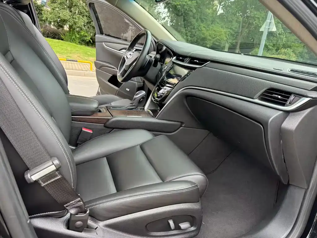 Cadillac XTS — миниатюра 10