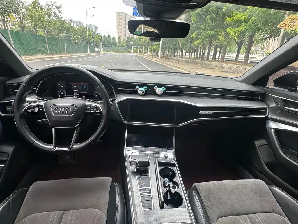 Audi A6L New Energy — миниатюра 4