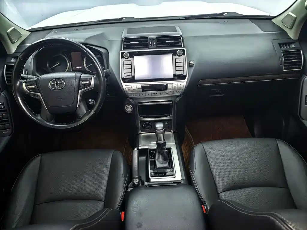Toyota Prado — миниатюра 13