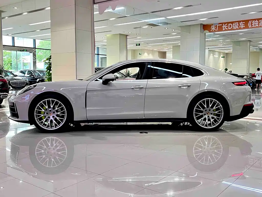 Porsche Panamera — миниатюра 3