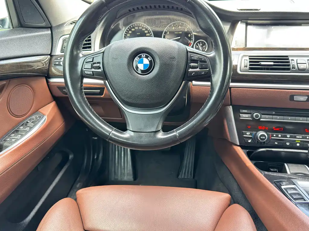 BMW 5 Series GT 5 GT 2010 535i Luxury