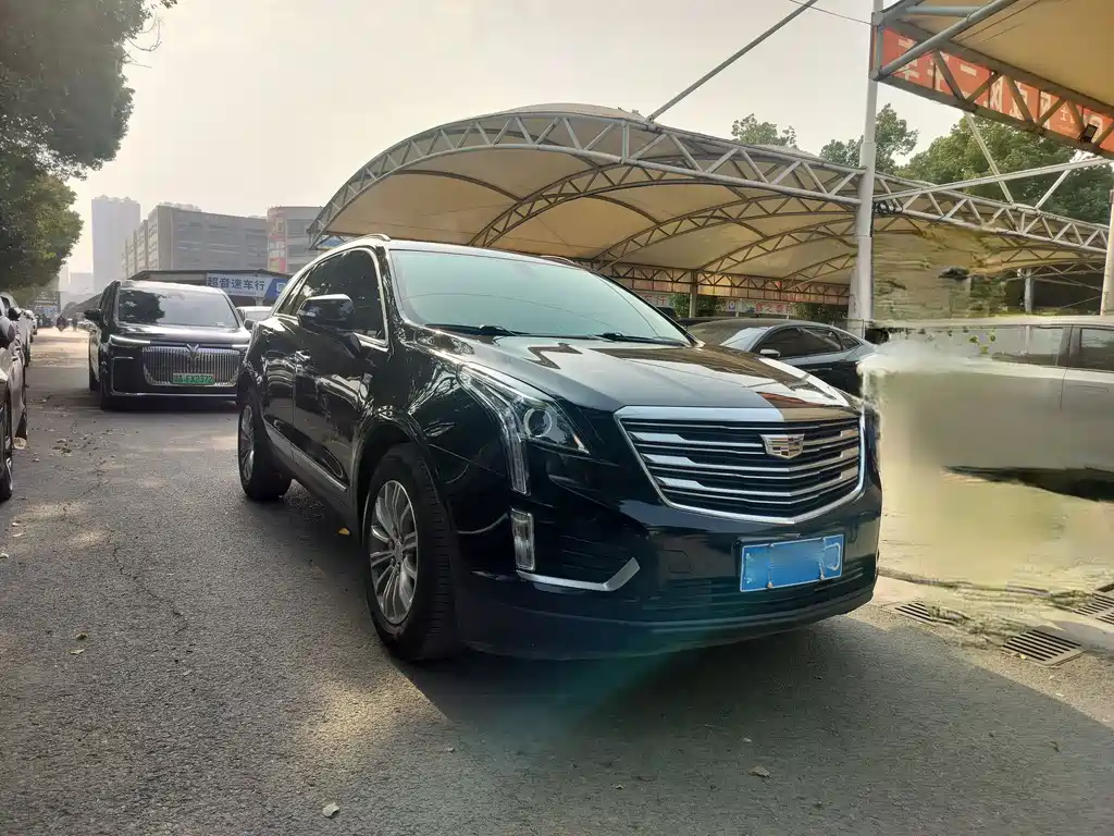 CADILLAC XT5