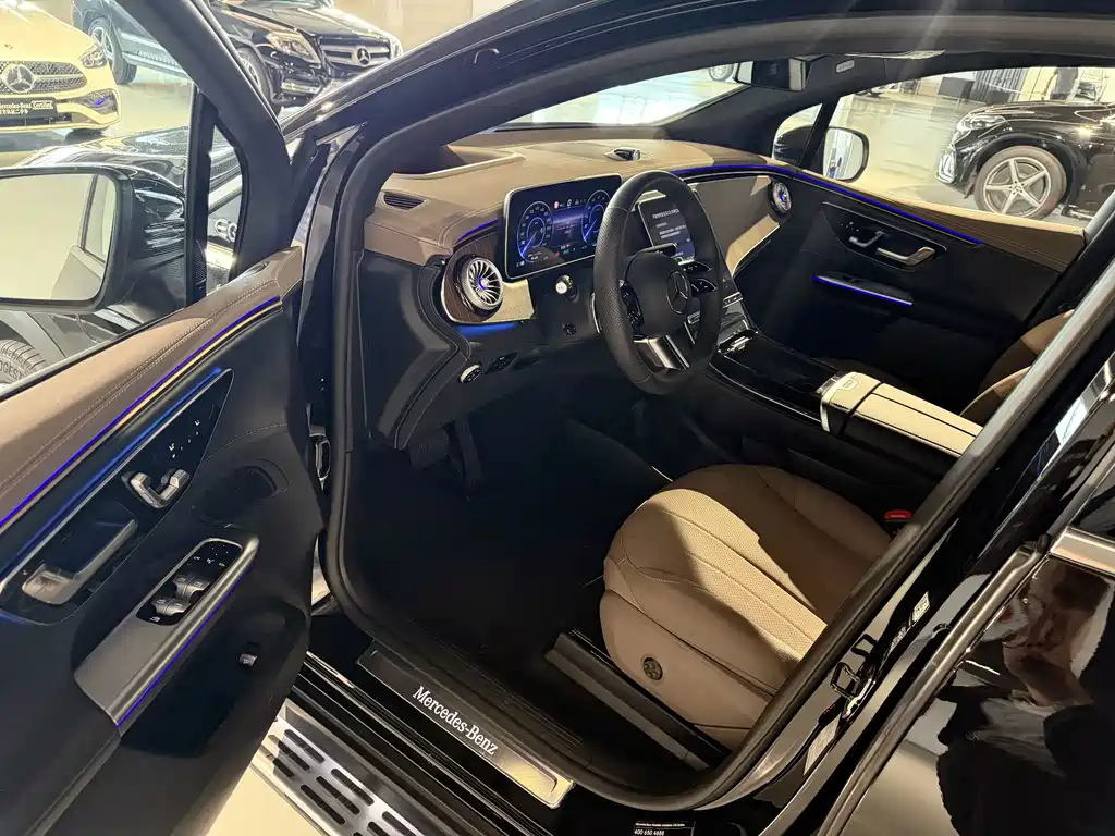 Mercedes-Benz EQE SUV — миниатюра 7