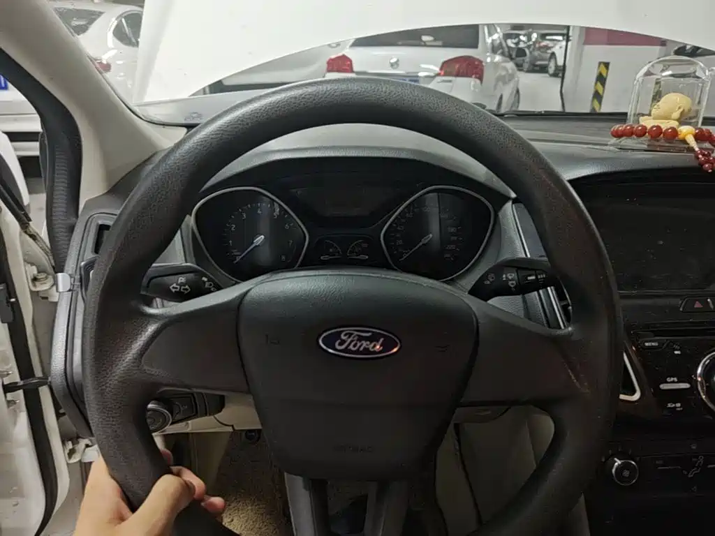 Ford Focus — миниатюра 8