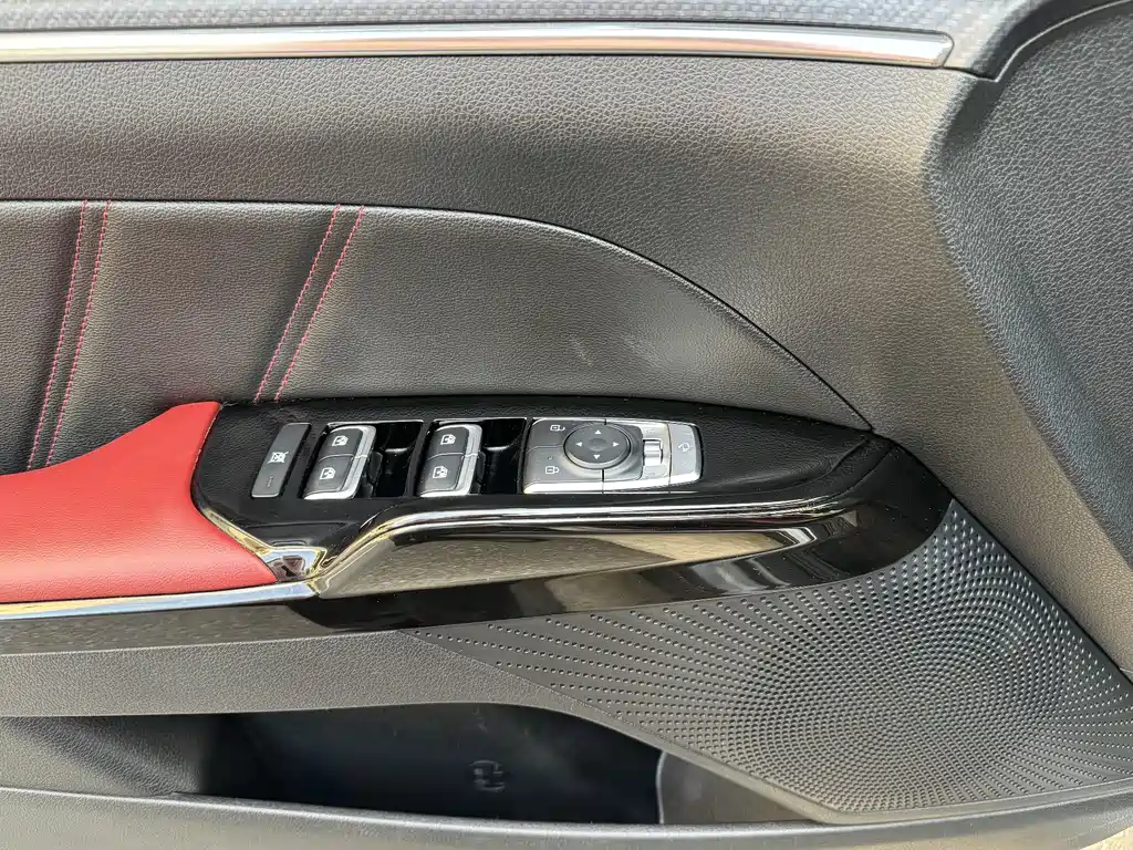 Kia K5 — миниатюра 7