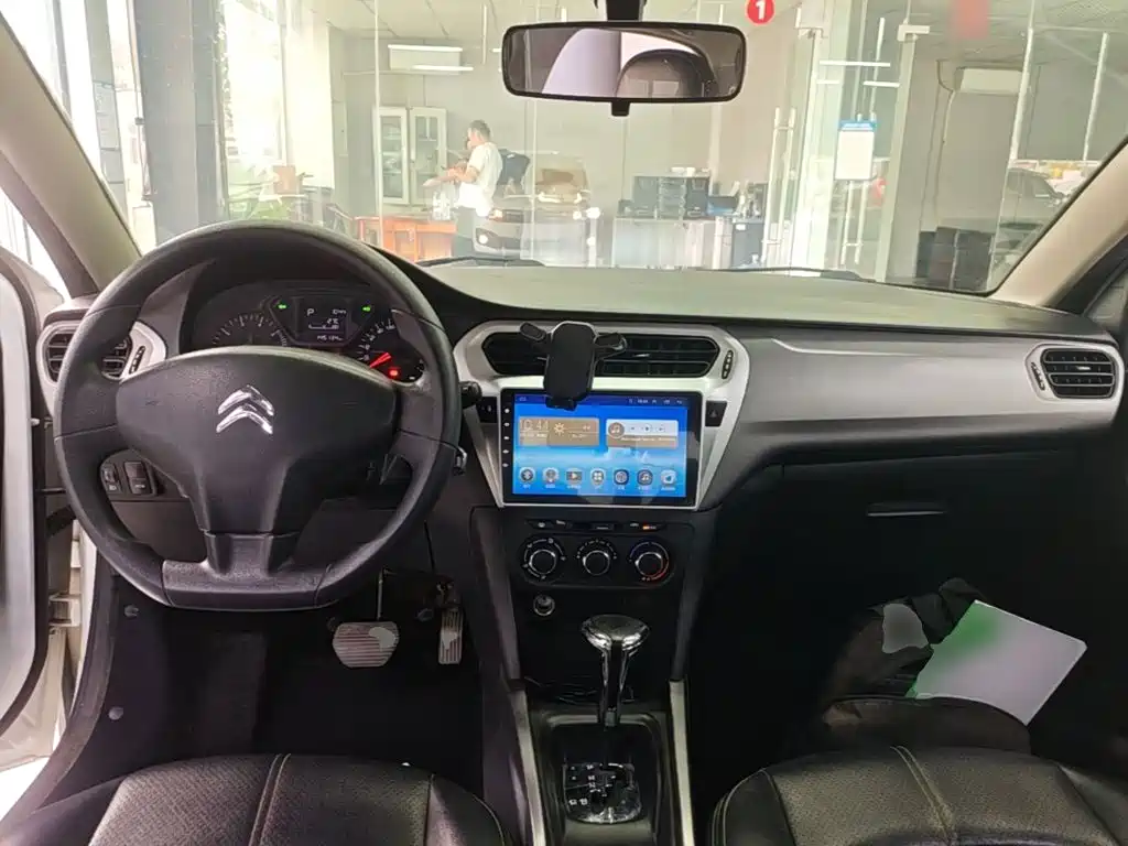Citroen Elysee — миниатюра 10