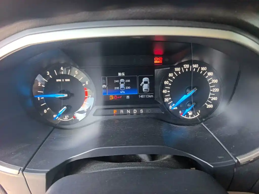 Ford Edge — миниатюра 12