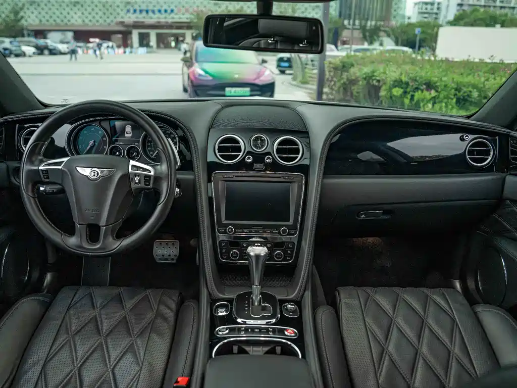 Bentley Flying Spur — миниатюра 16