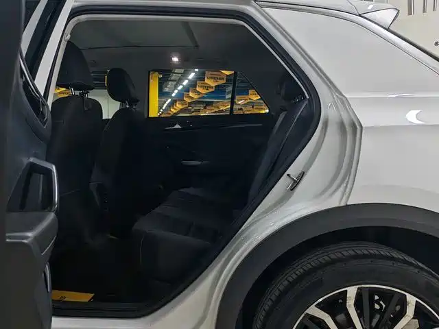 Volkswagen T-Roc 2021 280TSI DSG Comfort Smart Connect