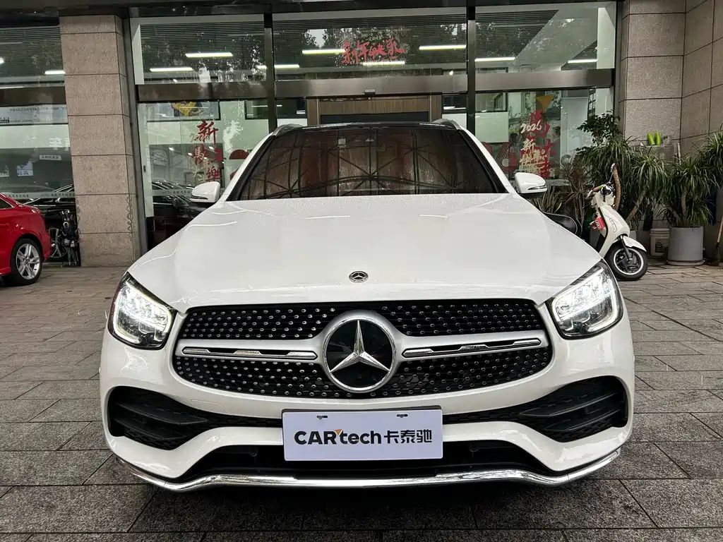 MERCEDES-BENZ GLC