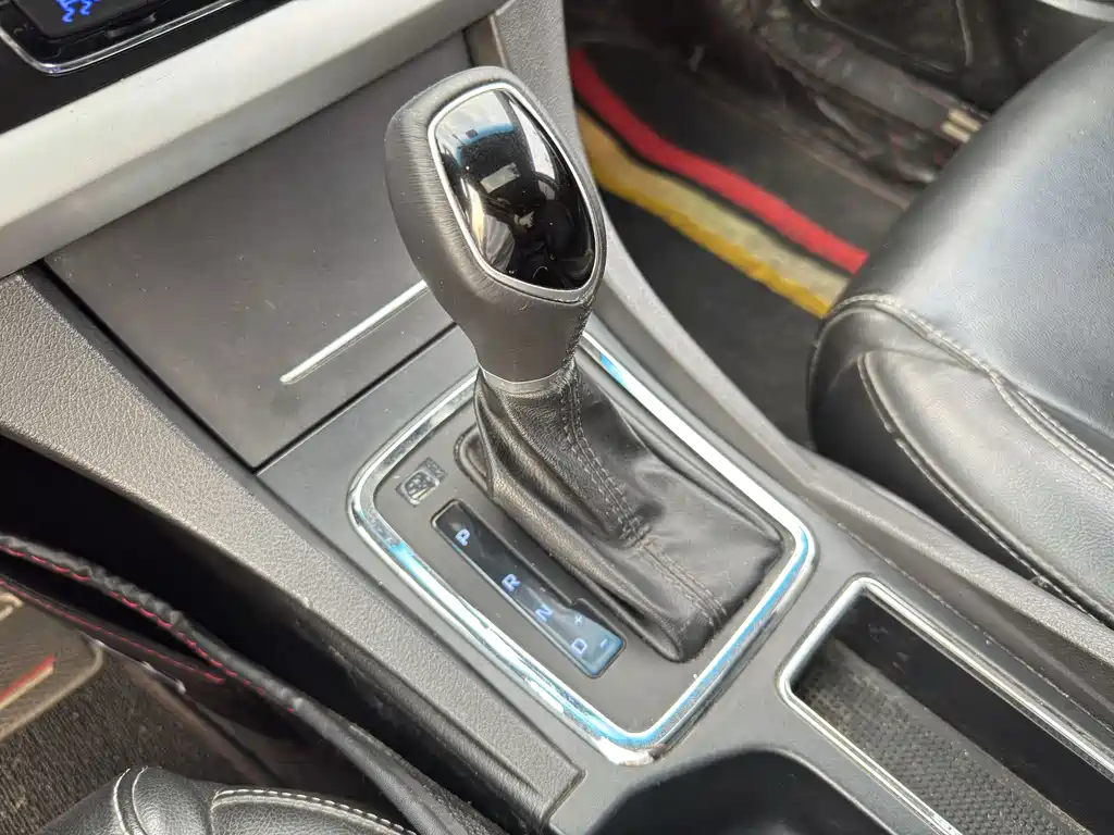 Geely Emgrand — миниатюра 12