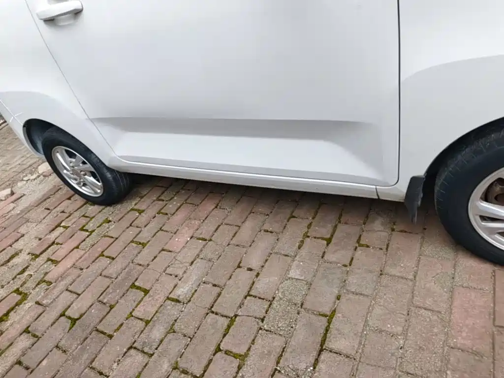 Wuling MINIEV — миниатюра 21