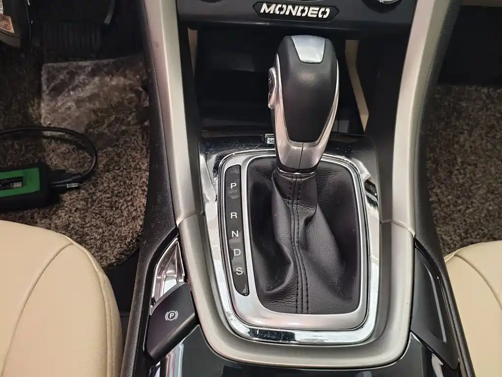 Ford Mondeo — миниатюра 14