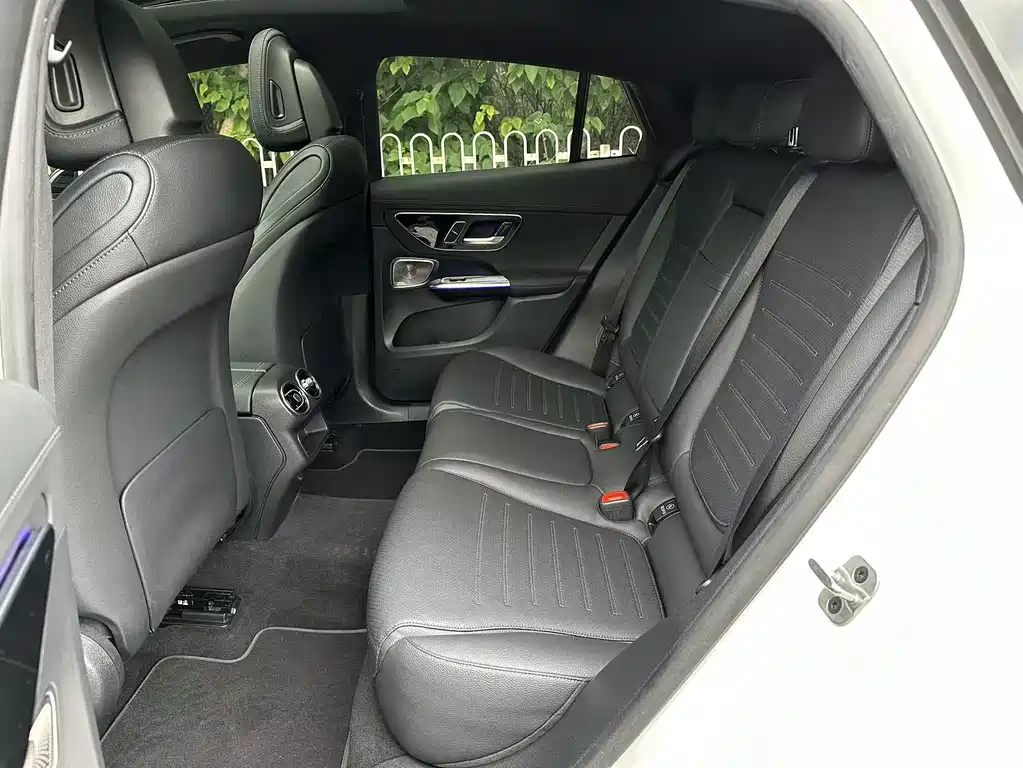 Mercedes-Benz GLC 2024 GLC 300 4MATIC SUV
