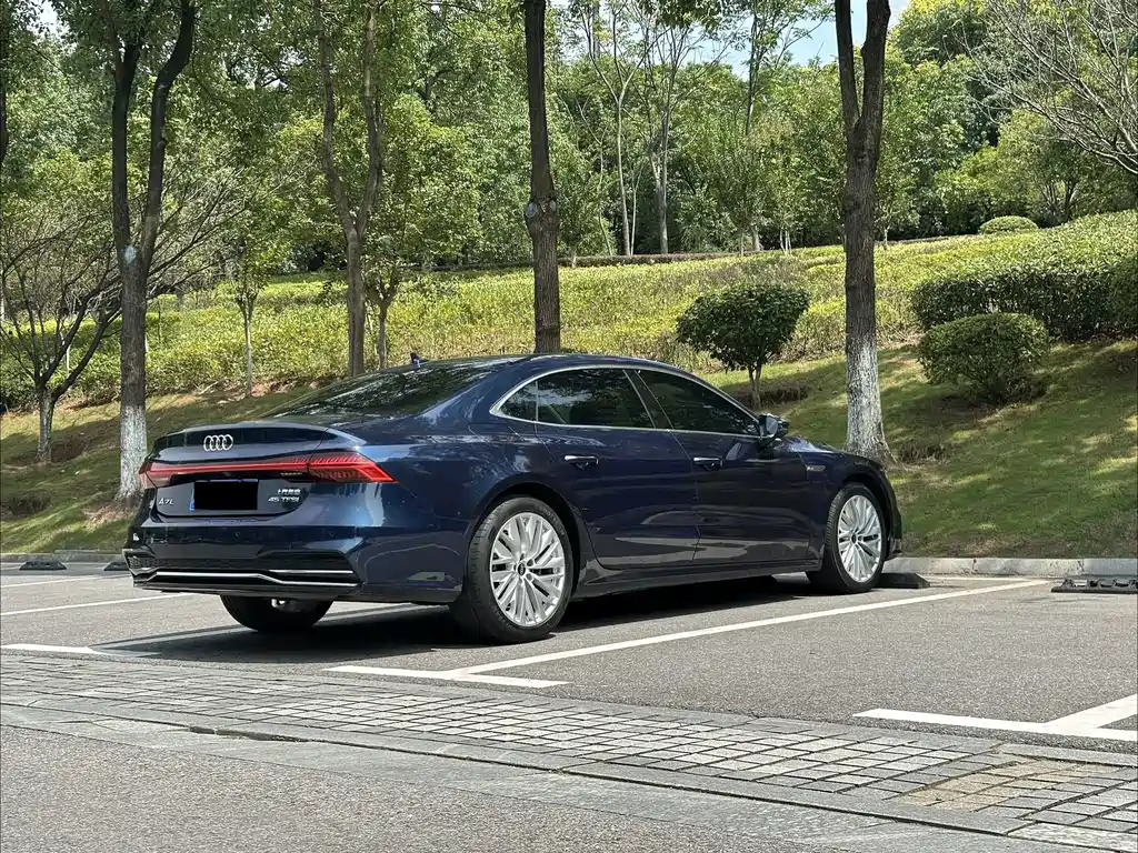 Audi A7L — миниатюра 16
