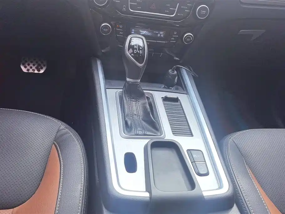 GEELY AUTOMOBILE VISION X6