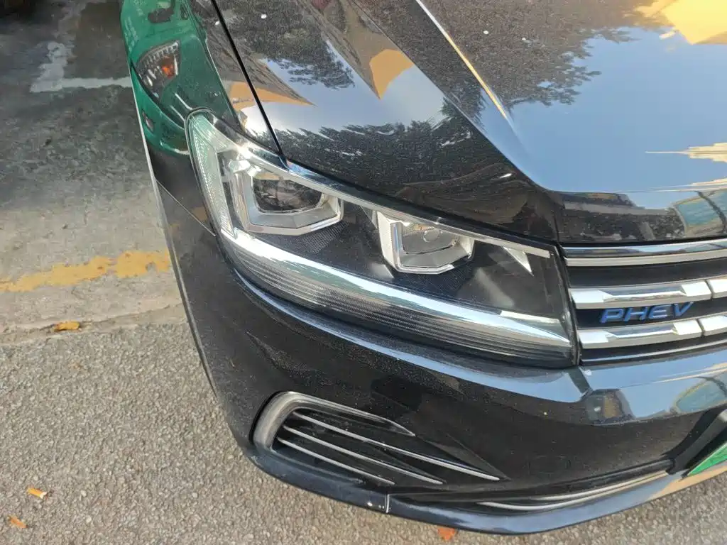 Volkswagen Tiguan L PHEV — миниатюра 7