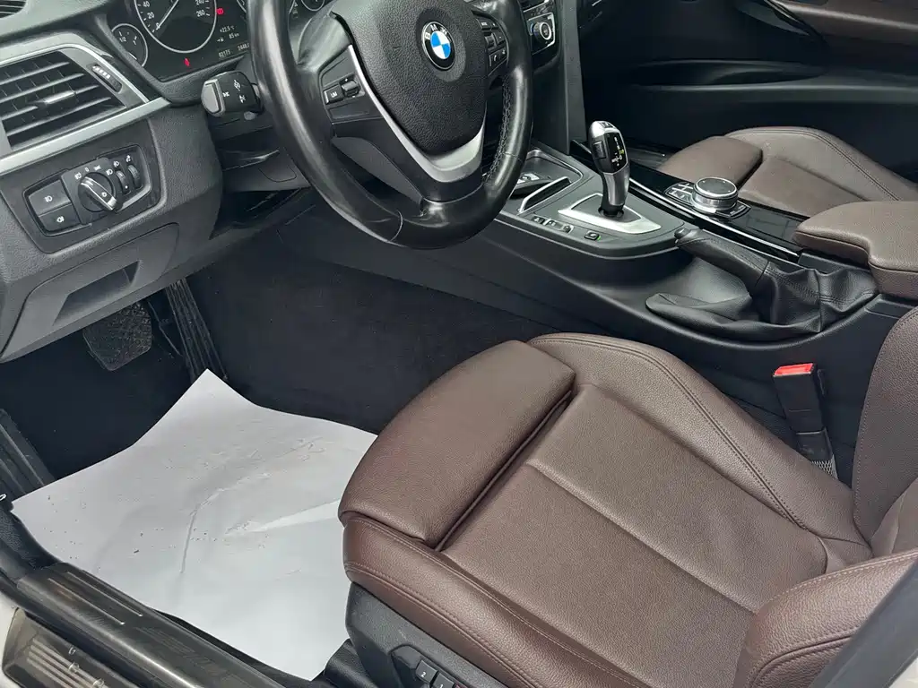 BMW 3 Series — миниатюра 8